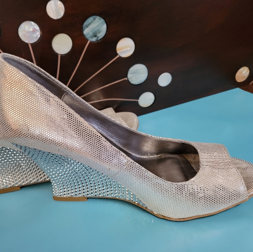 Carlos Santana Bateau Open Toe Wedge Heels